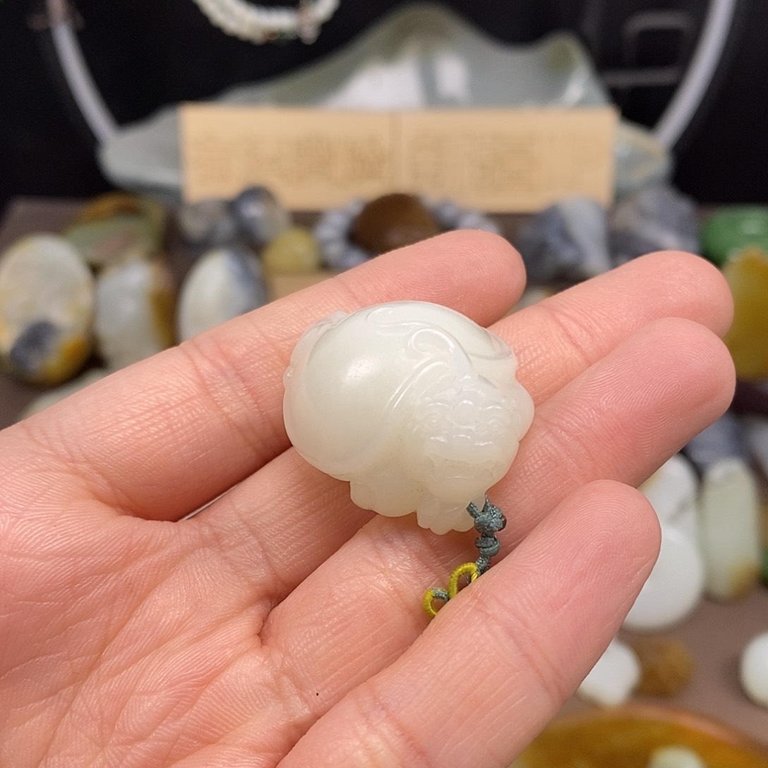 和田玉颈饰未镶嵌33