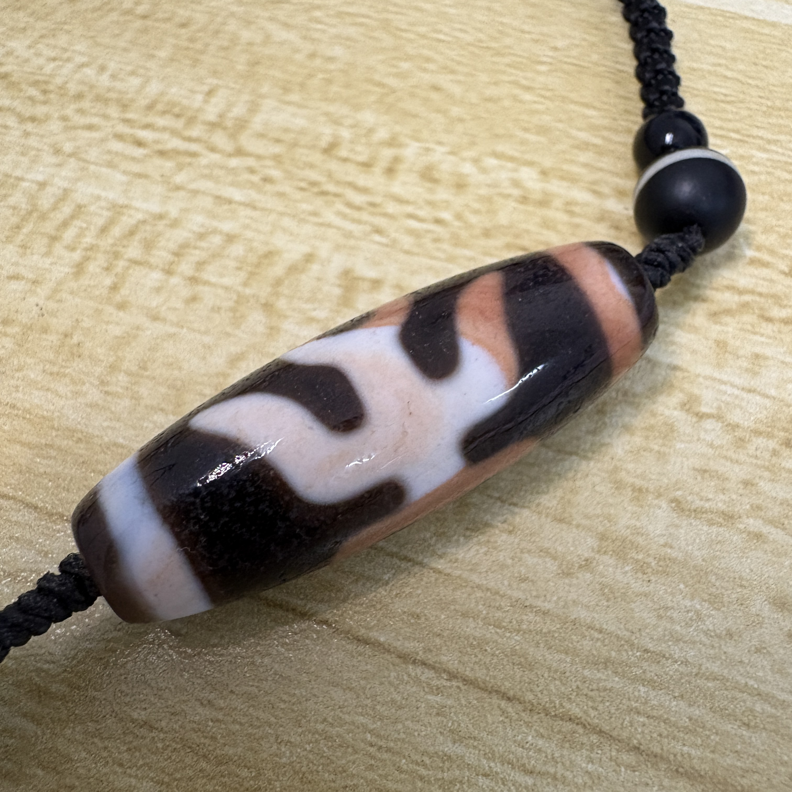 贵贵玛瑙玉石尺寸37mm*13mm锁骨吊坠项链正品地大质检