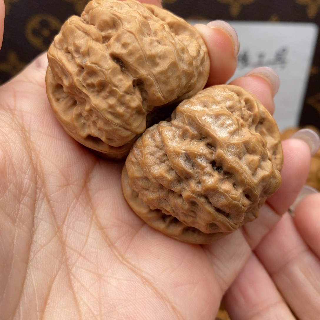 文玩核桃把件心**暖全品边39左右