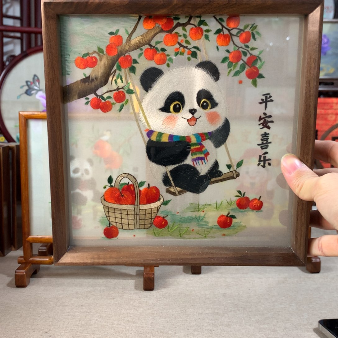 木精品苏绣实木摆件
