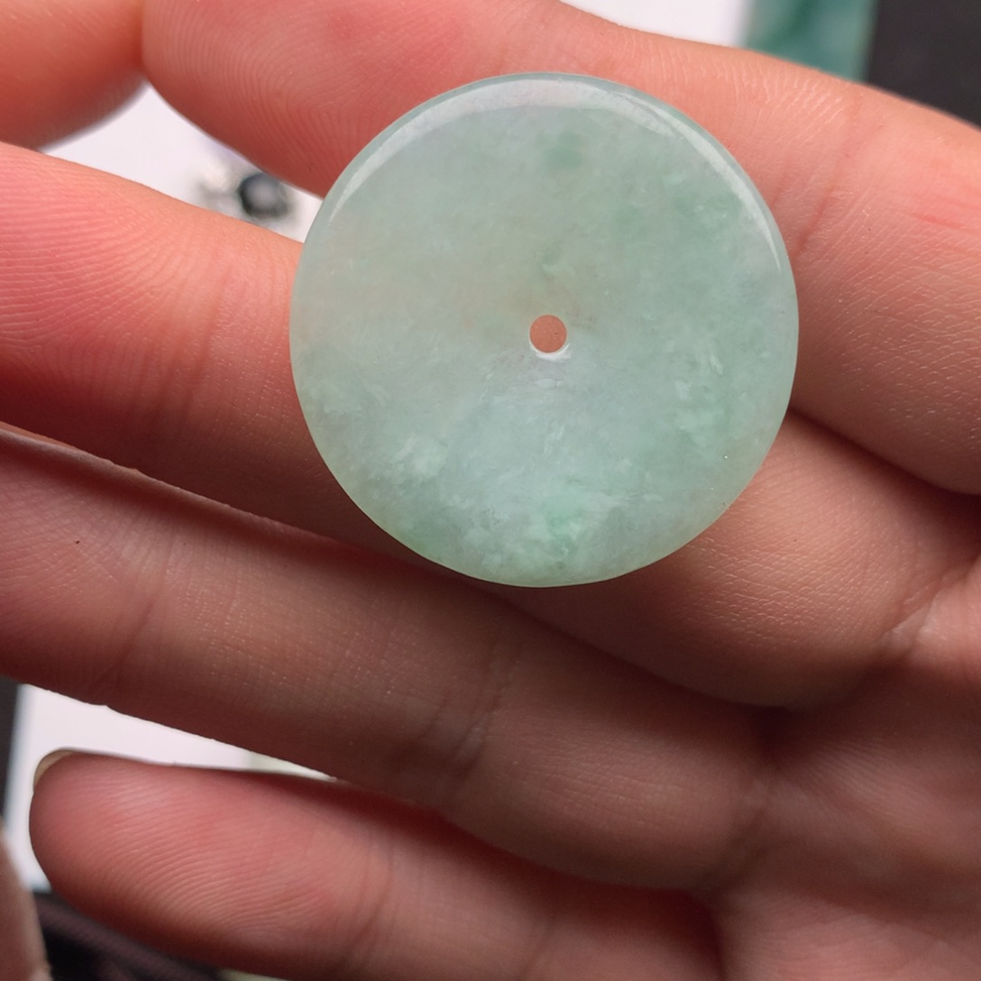翡翠颈饰未镶嵌冰**夏