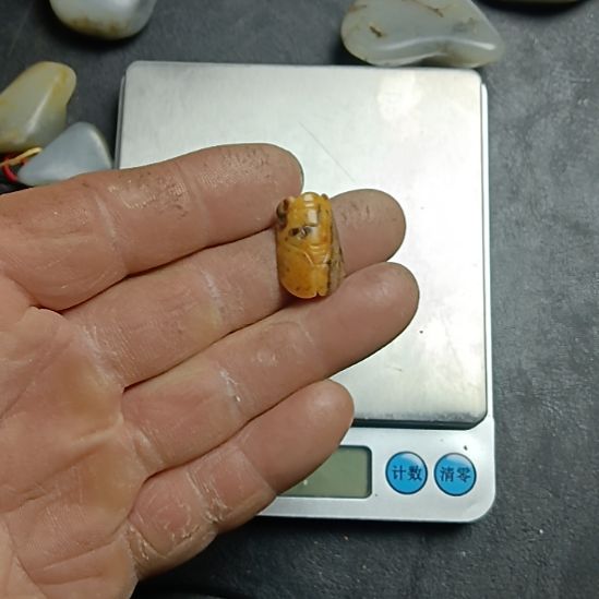 和田玉未镶嵌车挂