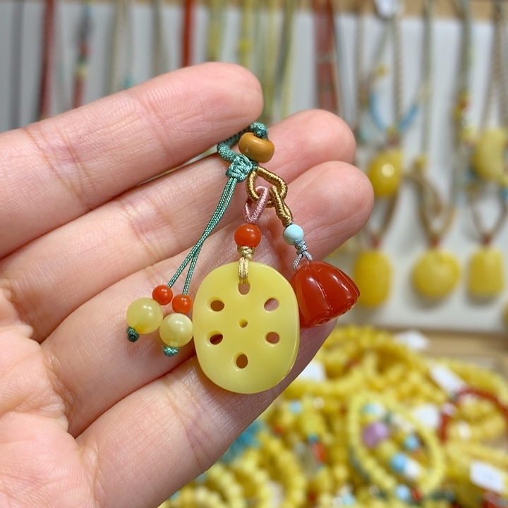 蜜蜡未镶嵌裸石配饰