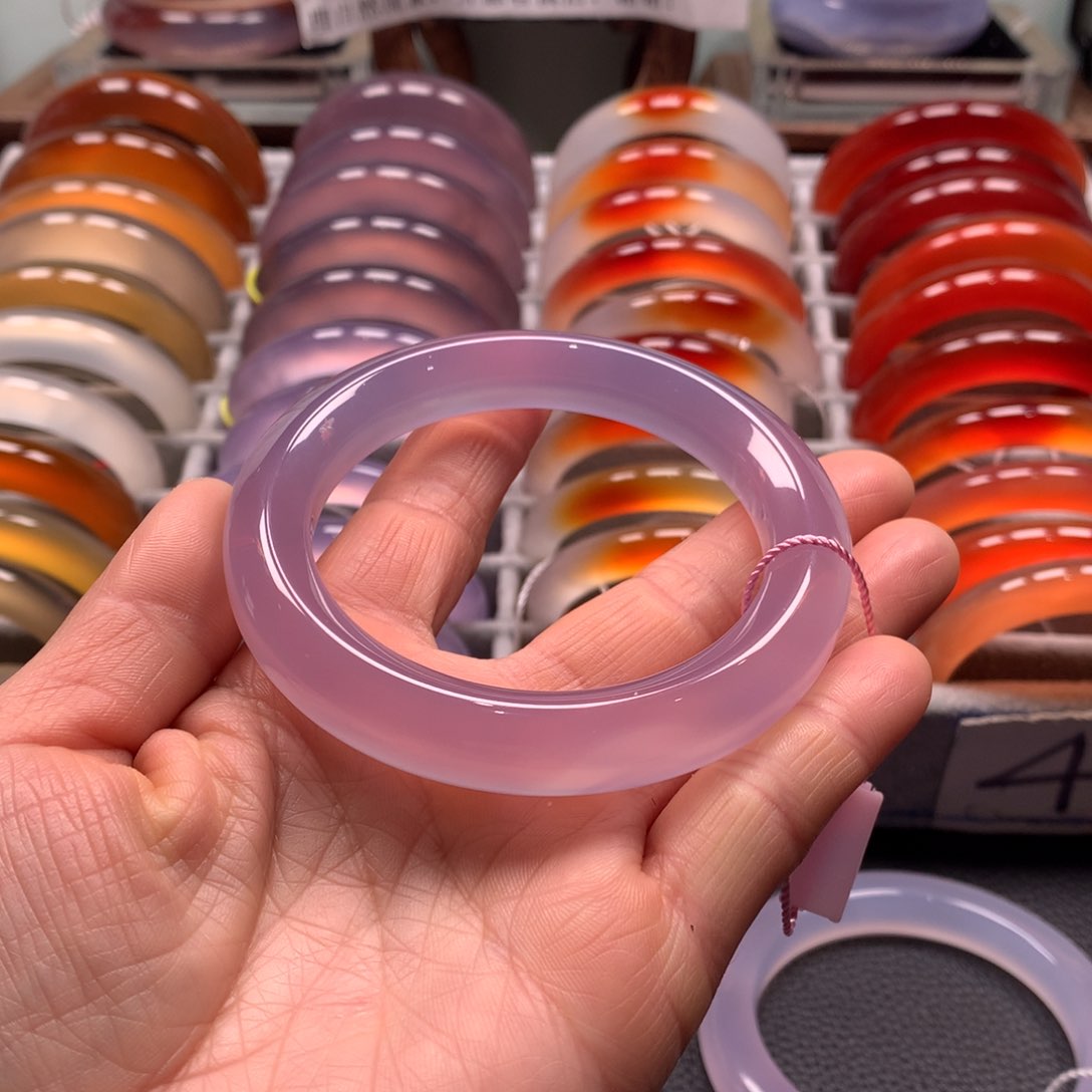 玛瑙/玉髓手镯未镶嵌?****儿