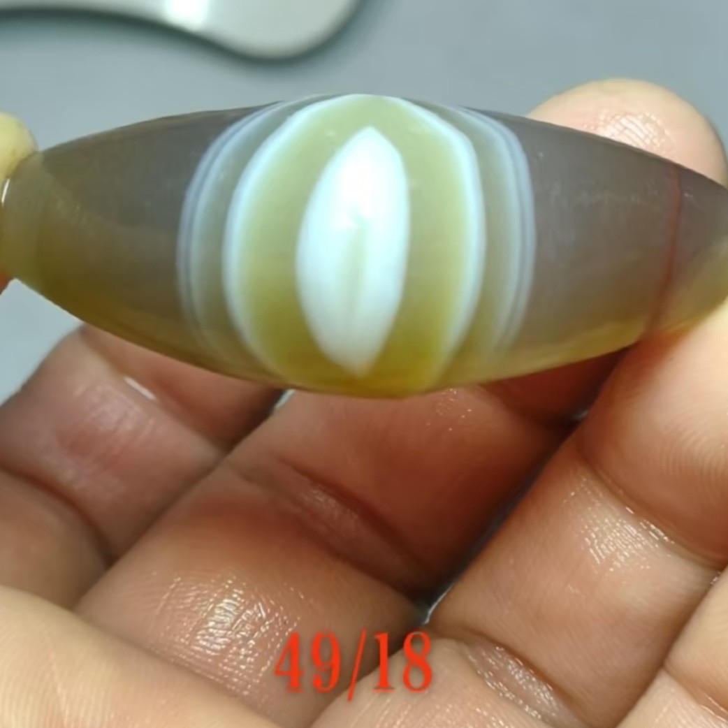 天然玛瑙牛角珠吊坠 喜欢的砸窗看小视频