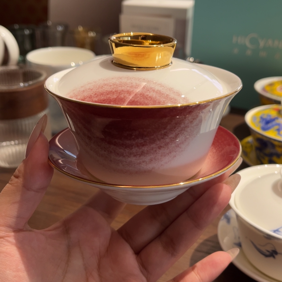 瓷片红轮回三才盖碗