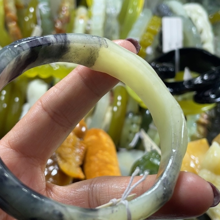 岫玉未镶嵌手镯59.60