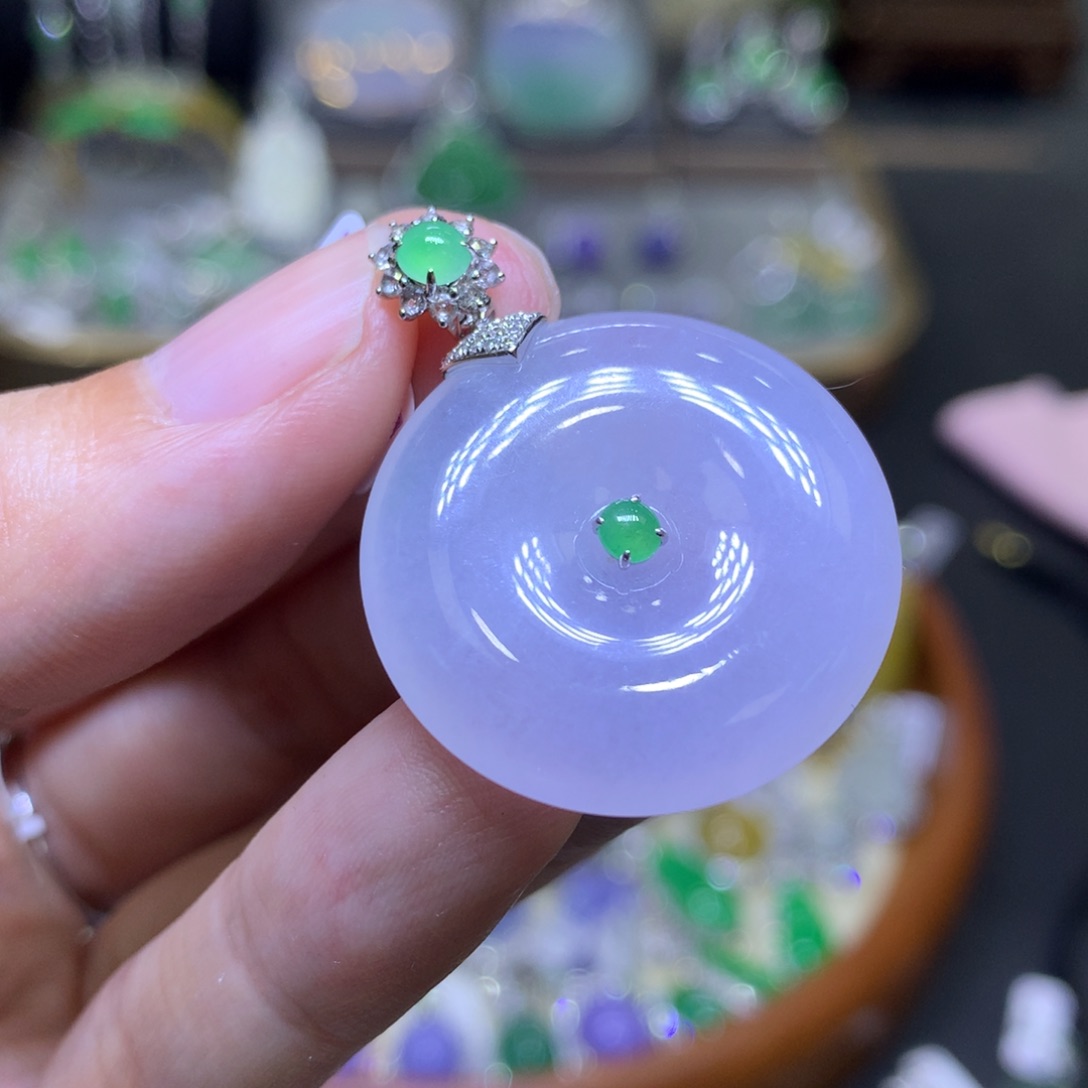 翡翠18K金镶嵌颈饰翡翠吊坠项链