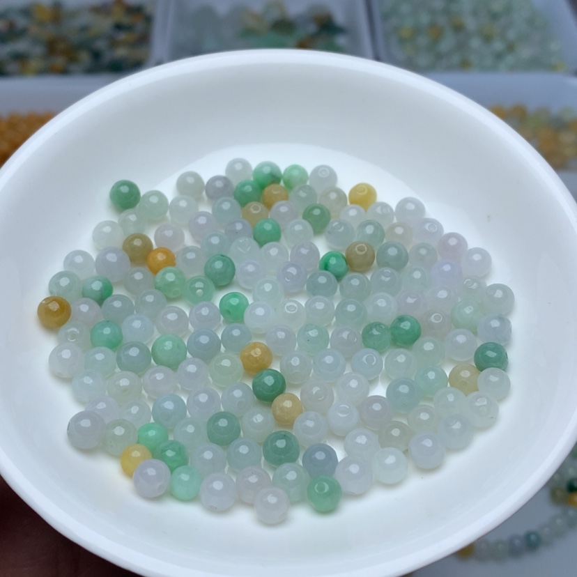 【闪购商品】翡翠手链未镶嵌卡5.5冰透三彩33个