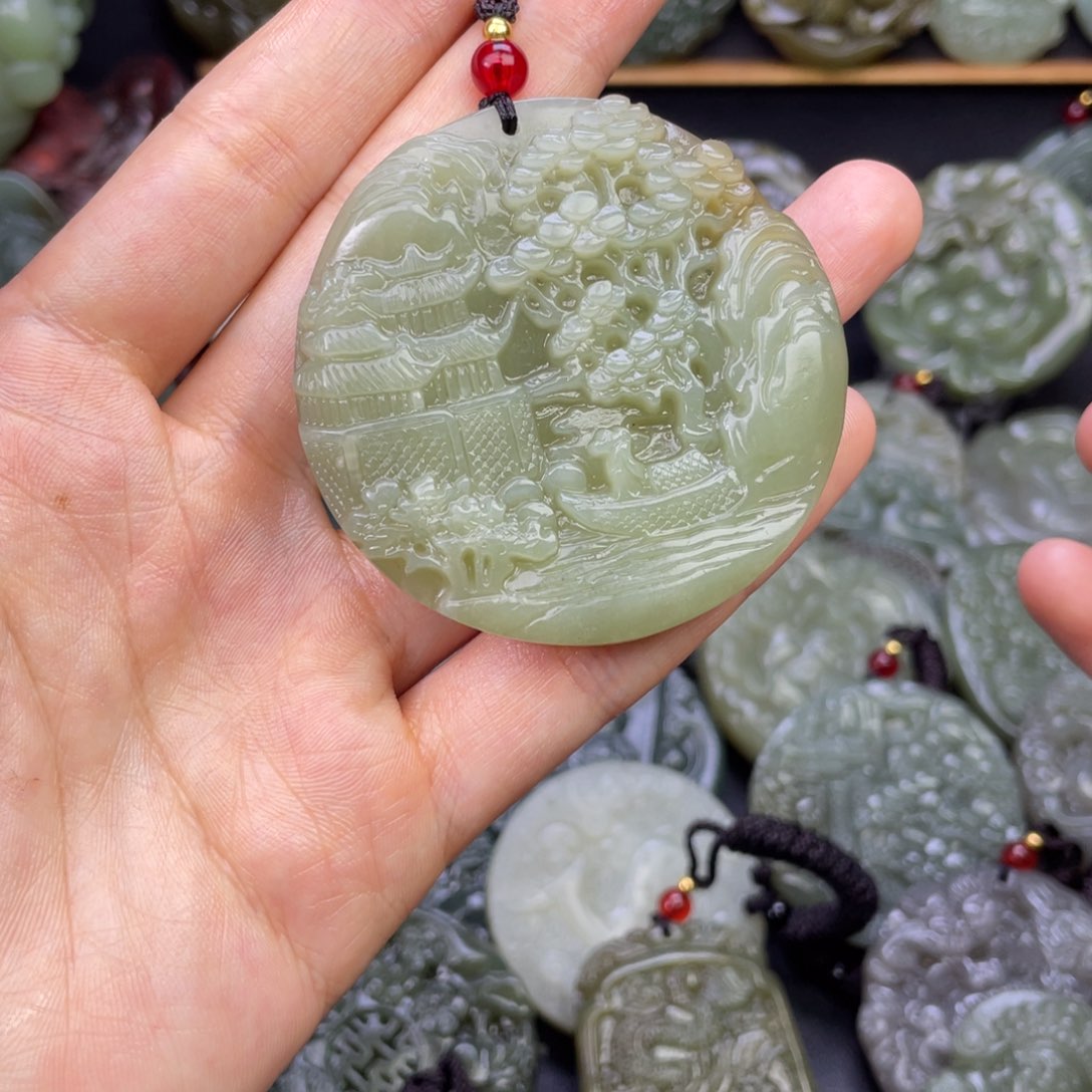 和田玉颈饰未镶嵌