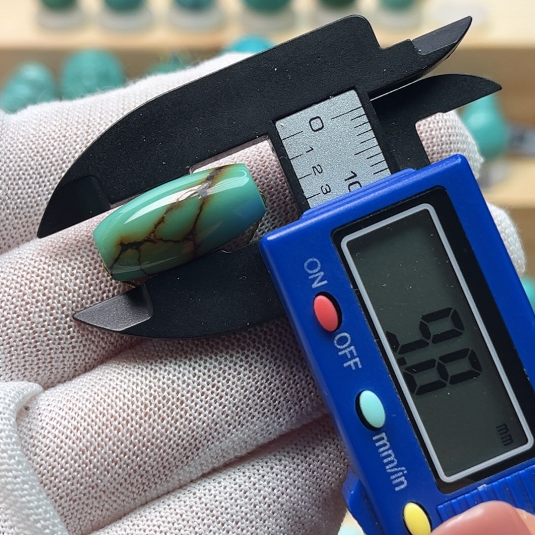 绿松石未镶嵌桶珠