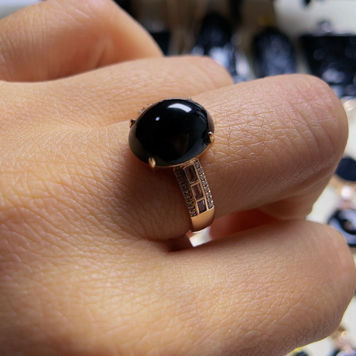 【闪购商品】翡翠戒指18K金镶嵌墨翠高品质蛋面女戒