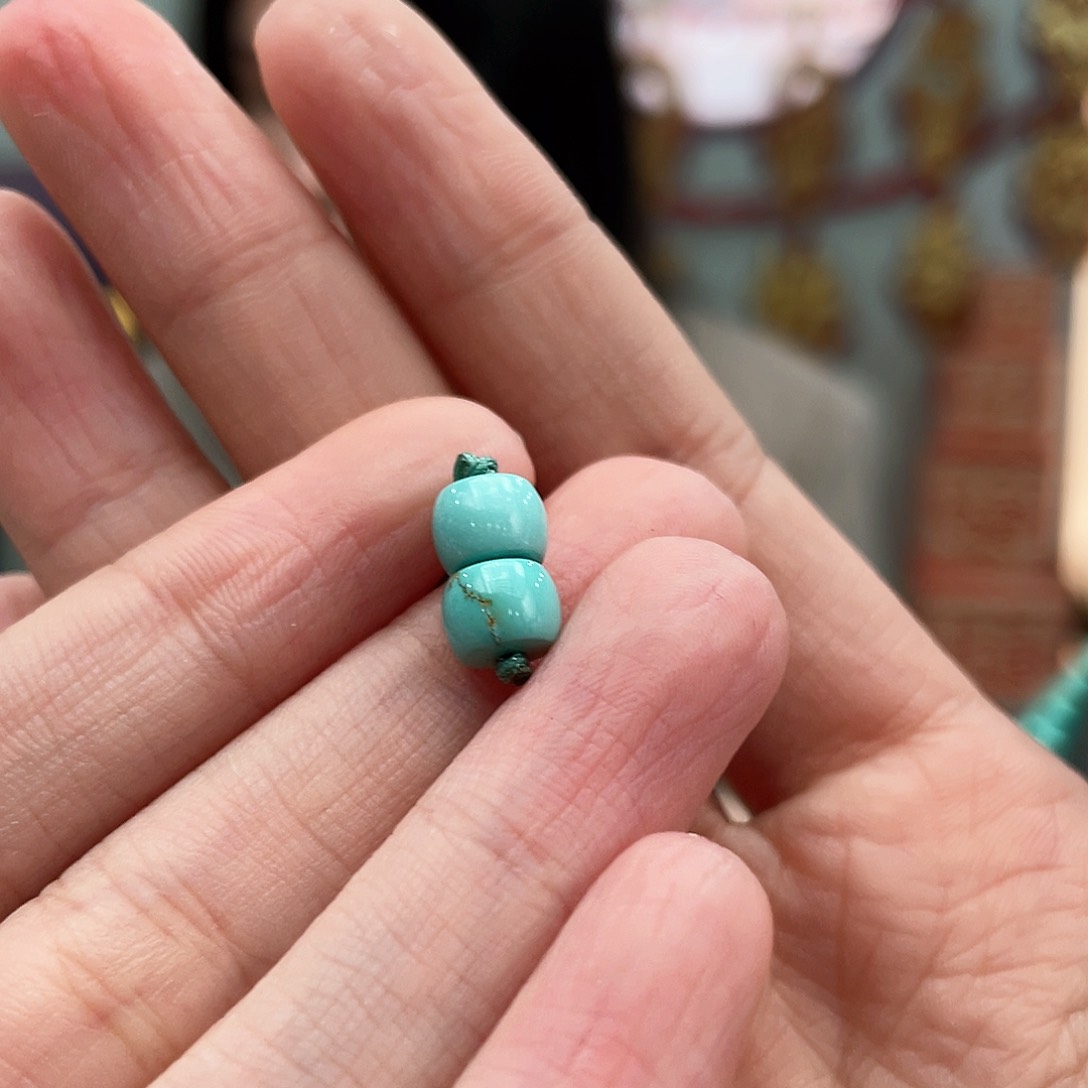 绿松石颈饰未镶嵌