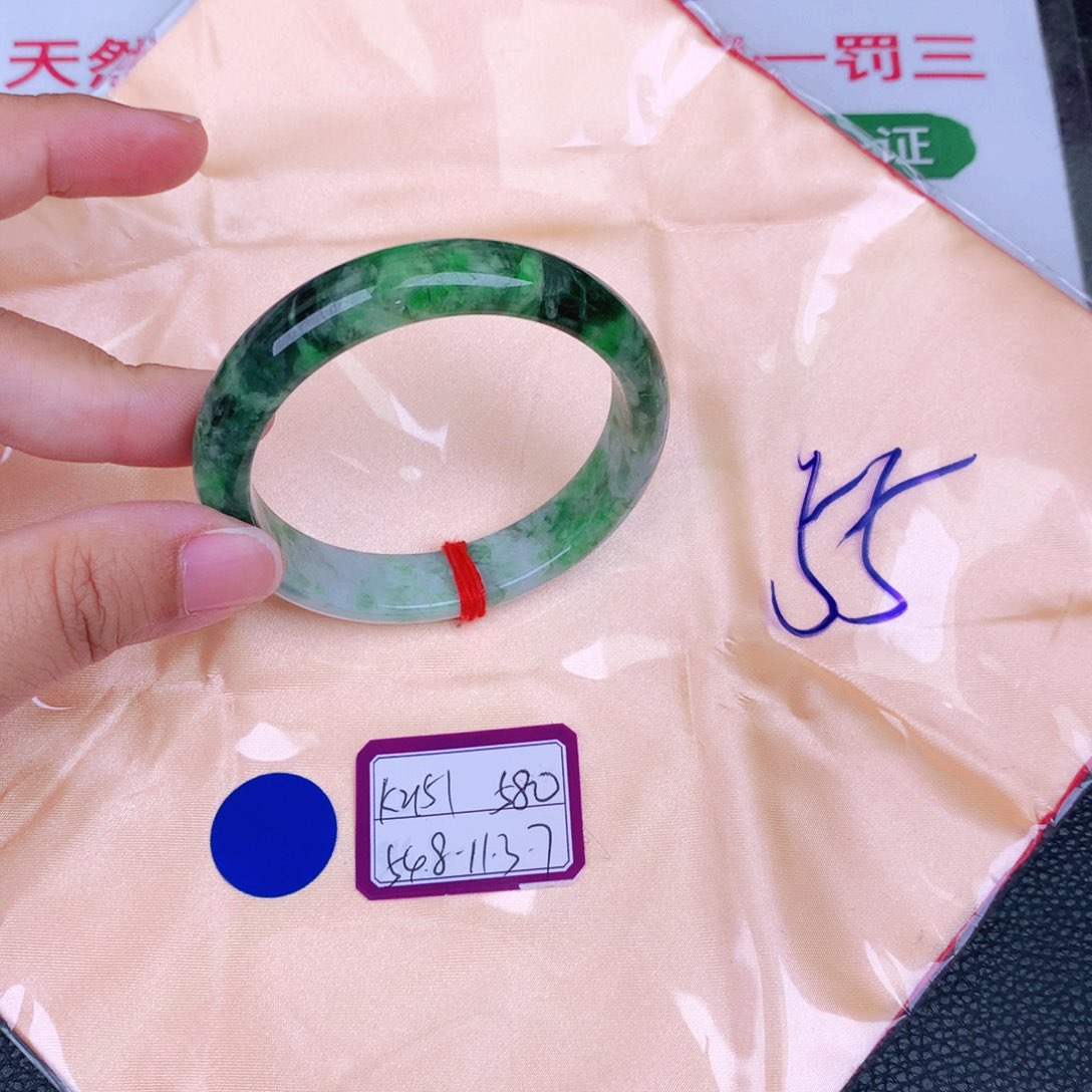 翡翠手镯未镶嵌缅甸翡翠