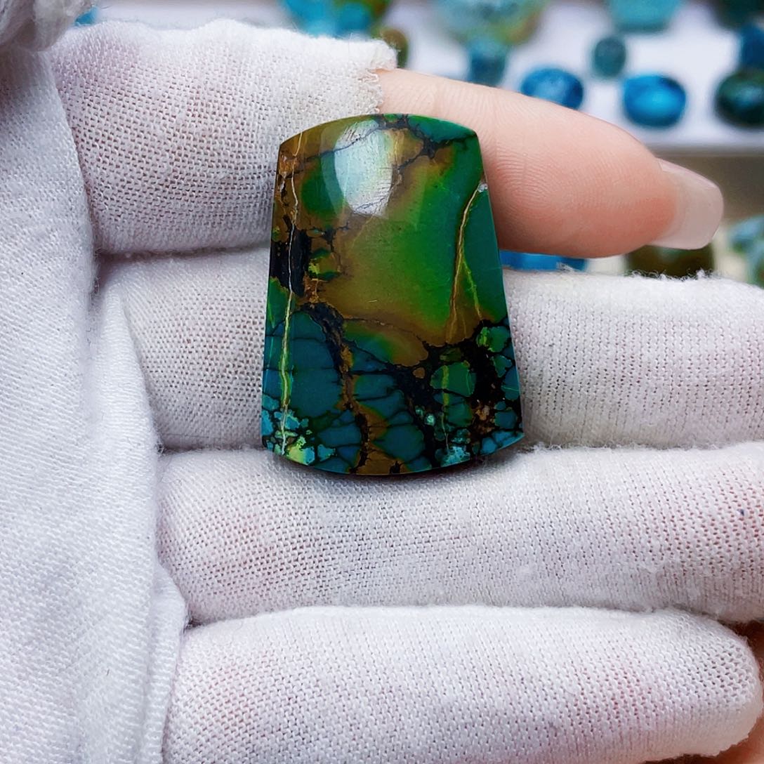 绿松石未镶嵌饰品