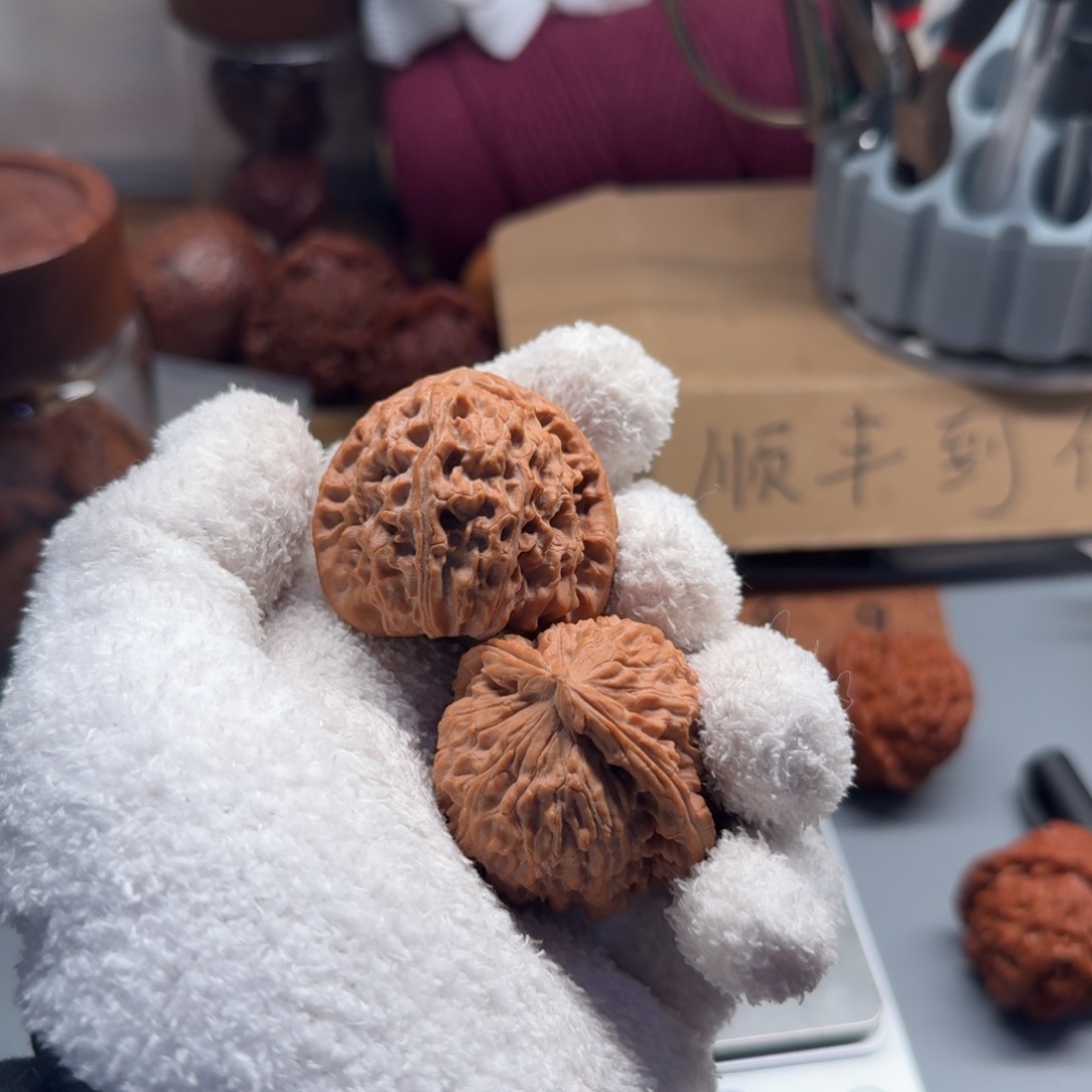 大***军吊坠文玩核桃白狮子