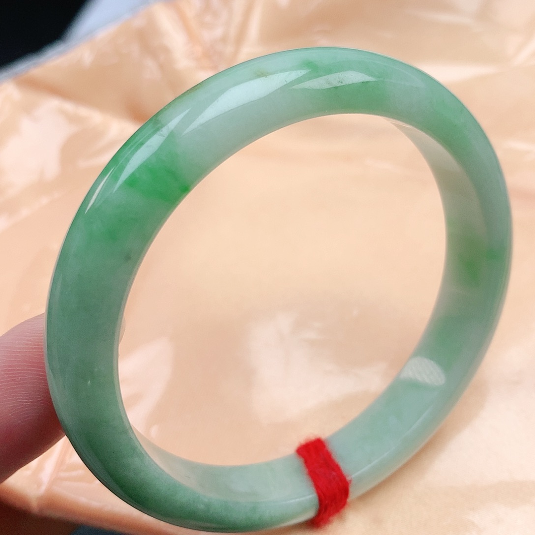 翡翠手镯未镶嵌53圈882136