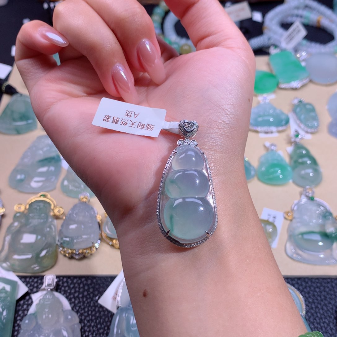 翡翠吊坠(不含链)18K金镶嵌