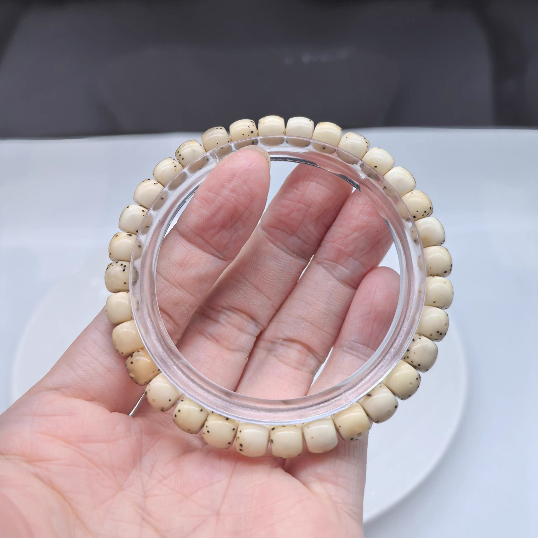毕业级海南原生态石玉料糯叽叽7X6正月通体大眼睛散星细星单圈