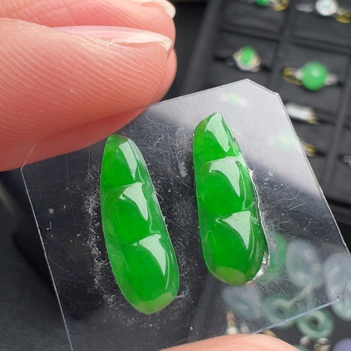 翡翠未镶嵌颈饰豆子15.7