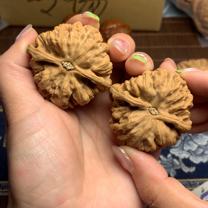 吊坠文玩核桃柚**、粗筋