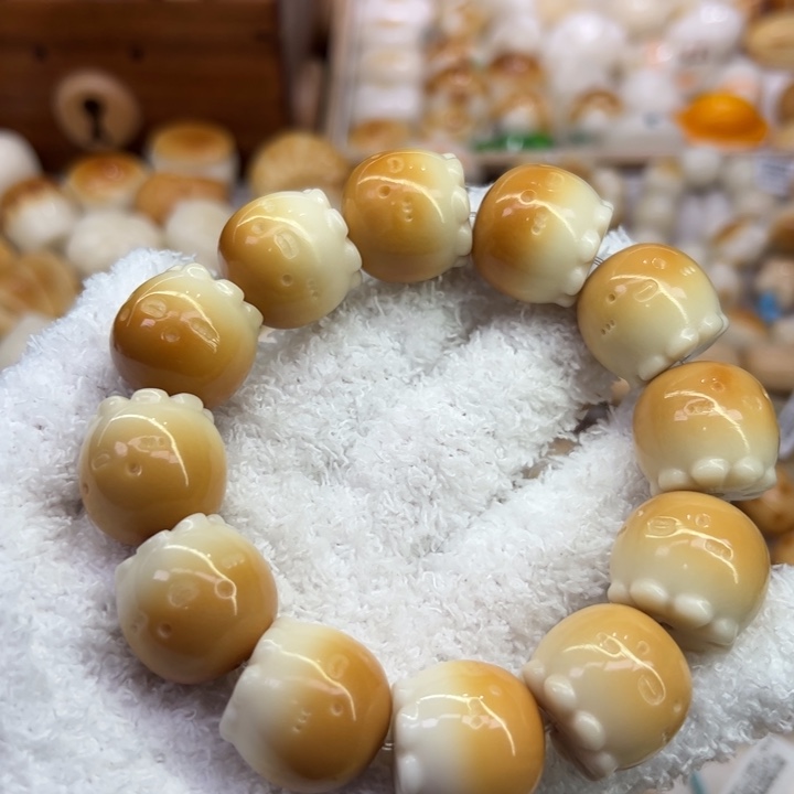 把件菩提根/象牙果54 象牙果原果雕刻炭烧小水母微瑕