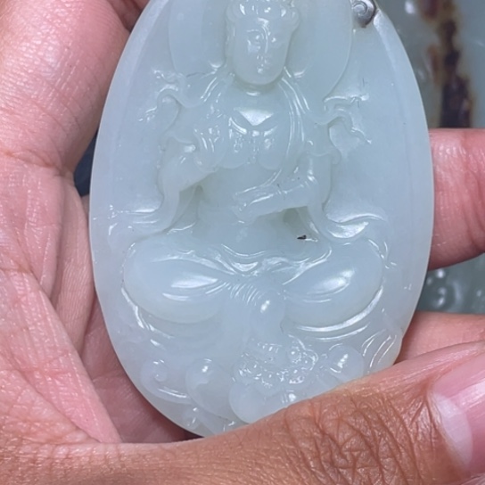 和田玉挂件未镶嵌霸*哥