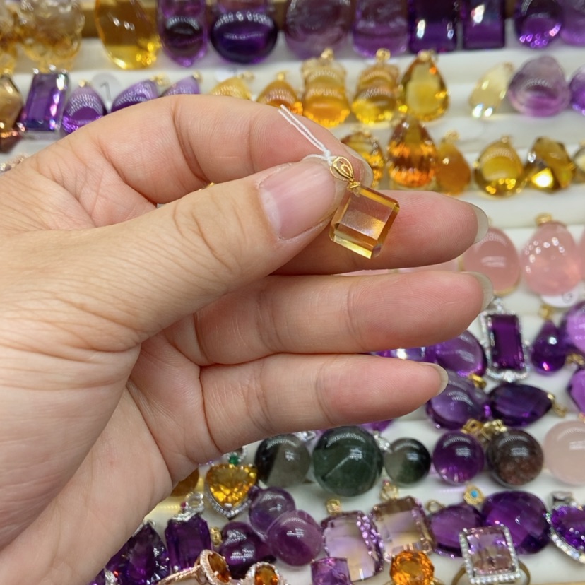 【闪购商品】水晶水晶吊坠18K金镶嵌