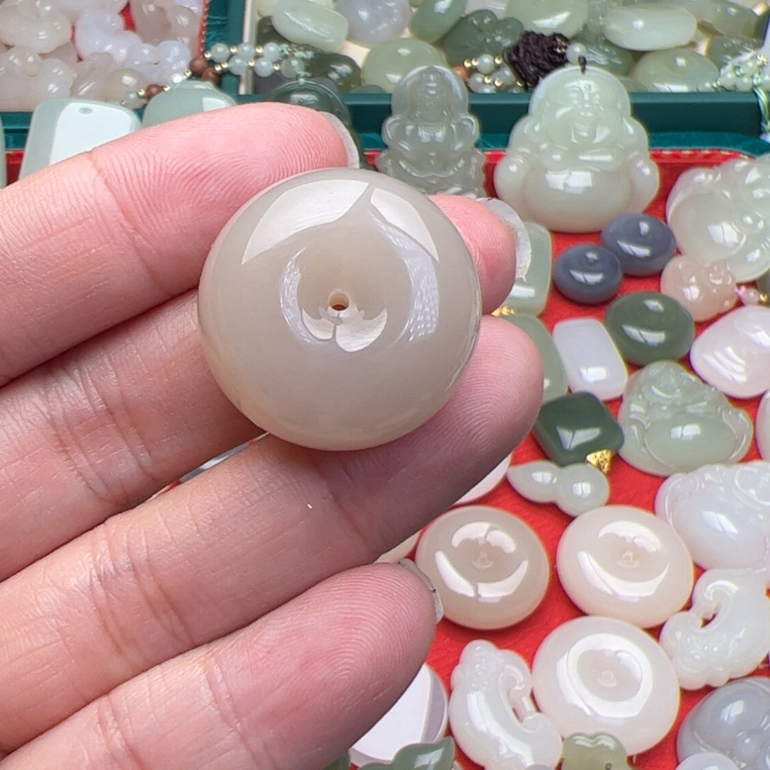 和田玉颈饰未镶嵌灵*