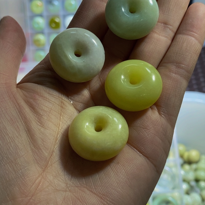 【闪购商品】蛇纹石玉散珠未镶嵌10