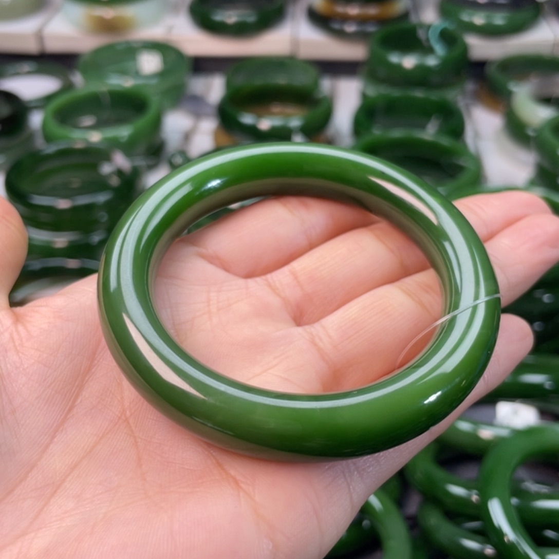 和田玉（碧玉）手镯未镶嵌