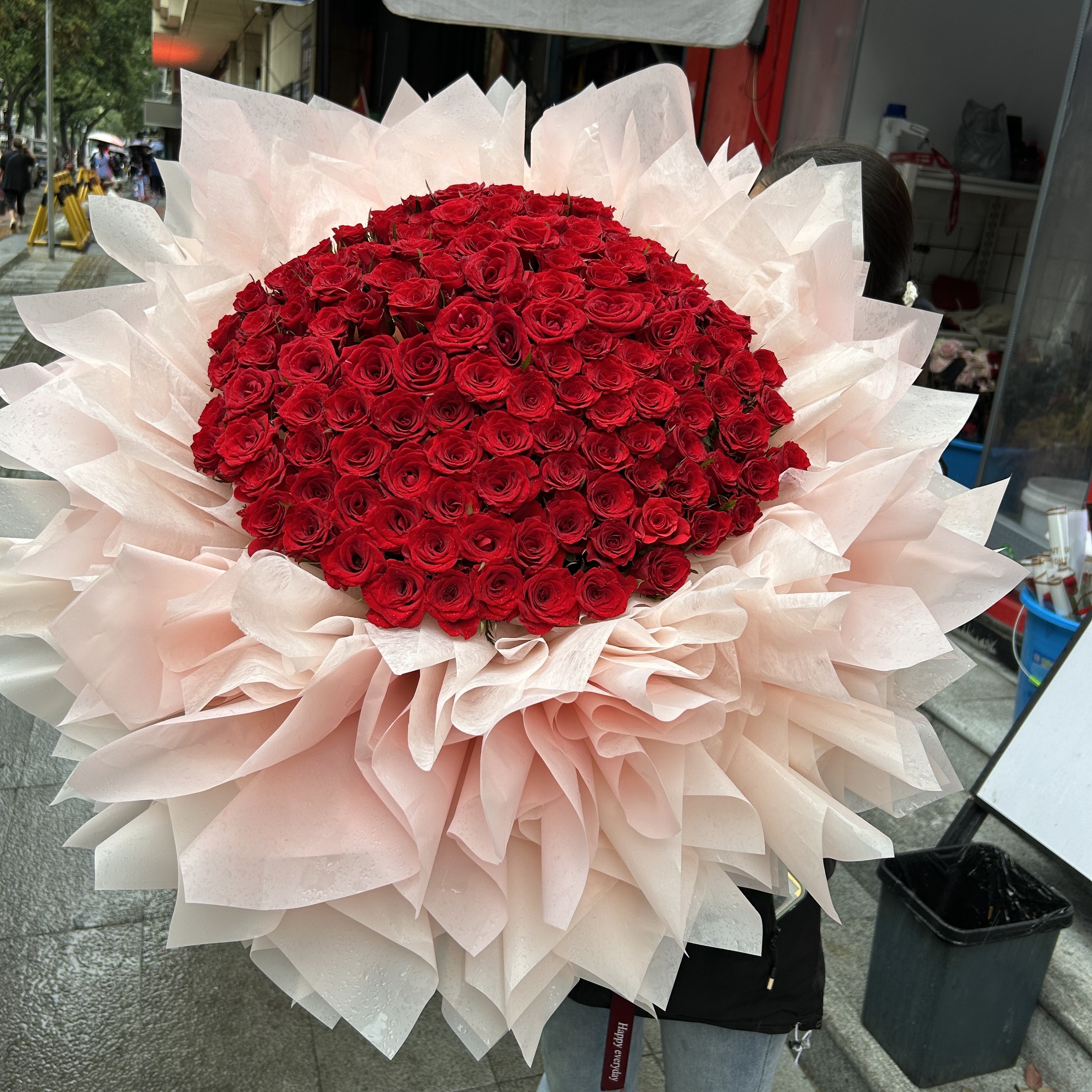 99朵玫瑰花束【红，粉，白，香槟，苏格兰绿，碎冰蓝】（选颜色可备注）