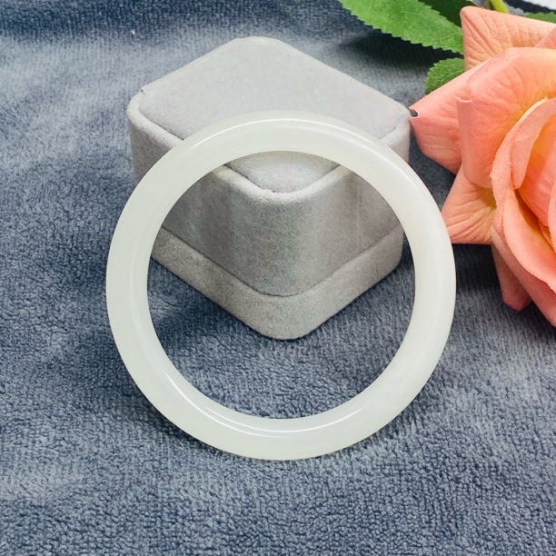 【甄选】63天然蜂蜜水美人玉石手镯