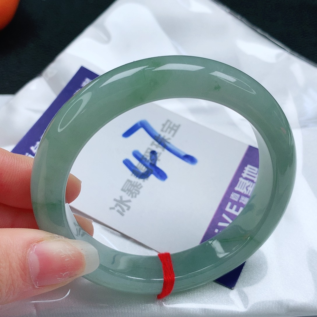 翡翠手镯未镶嵌缅甸天然a货翡翠