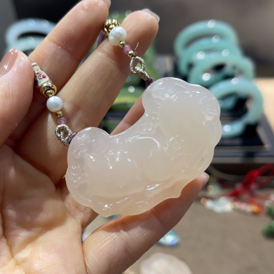 蛇纹石玉手镯未镶嵌手镯