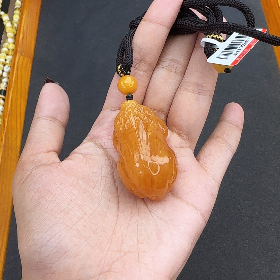 琥珀颈饰未镶嵌吊坠