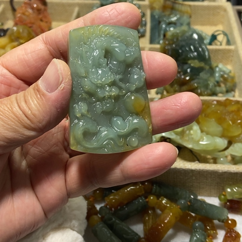 【闪购商品】蛇纹石玉颈饰未镶嵌