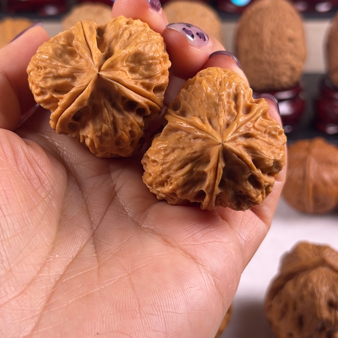 文玩核桃吊坠果冻三棱W3