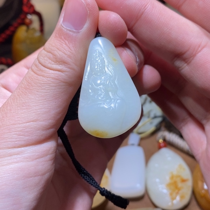 和田玉颈饰未镶嵌