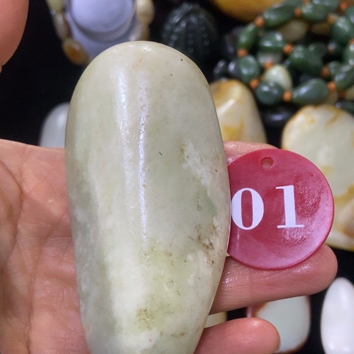 和田玉（糖玉）未镶嵌挂件