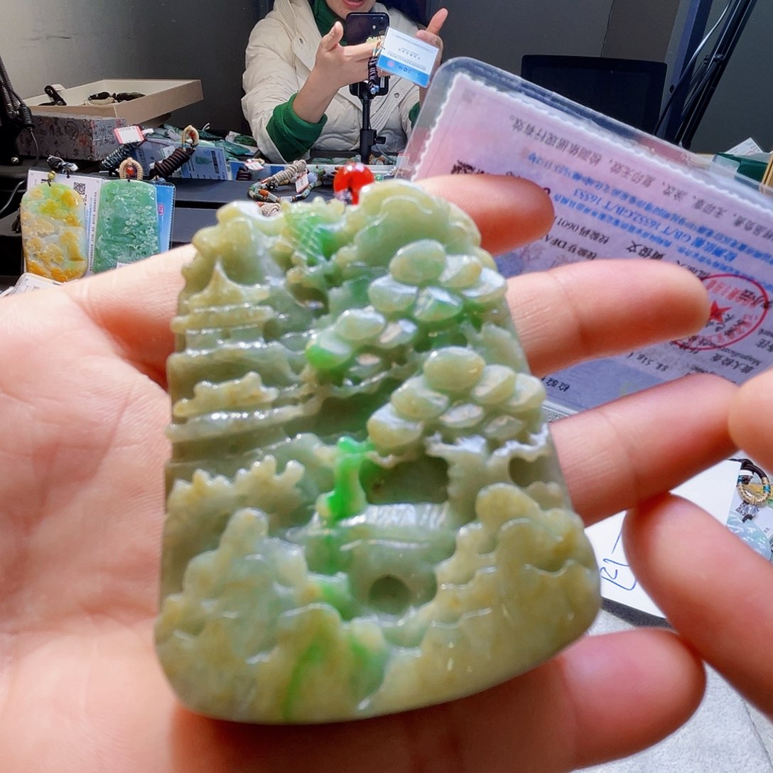 颈饰未镶嵌翡翠一