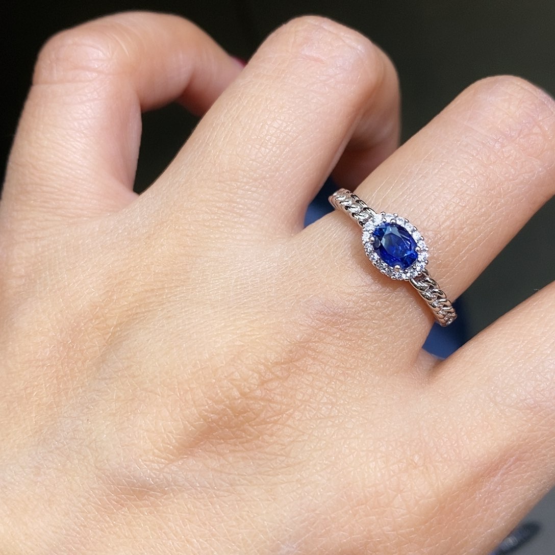 蓝宝石戒指银S925镶嵌天然蓝宝石