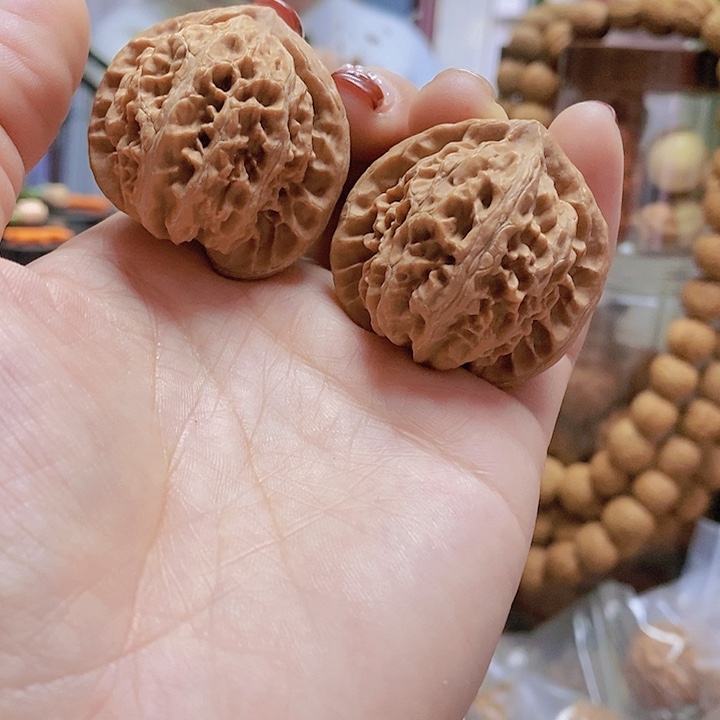 【闪购商品】文玩核桃把件38.5宫灯水尖