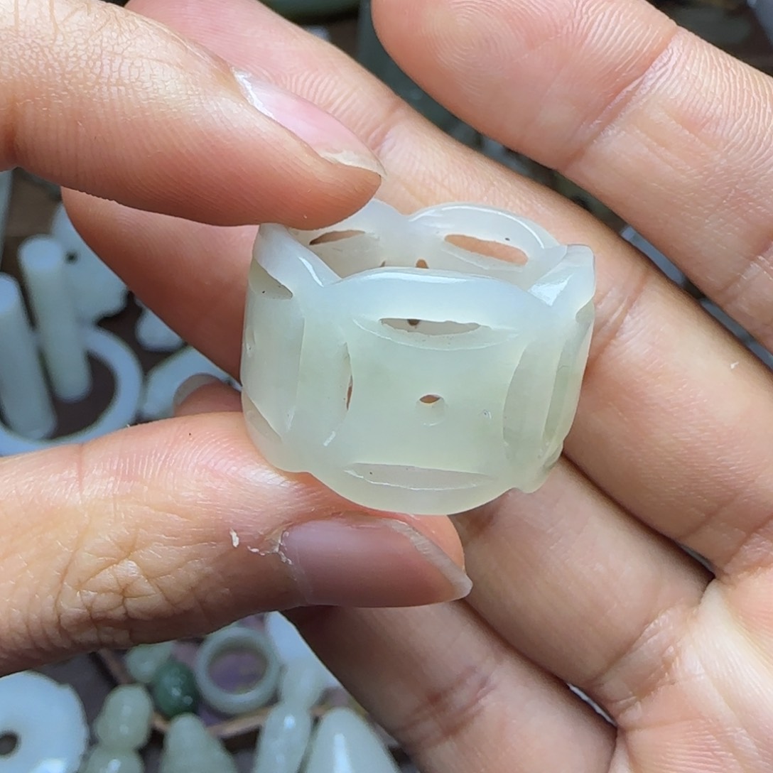 和田玉挂件未镶嵌内经20+