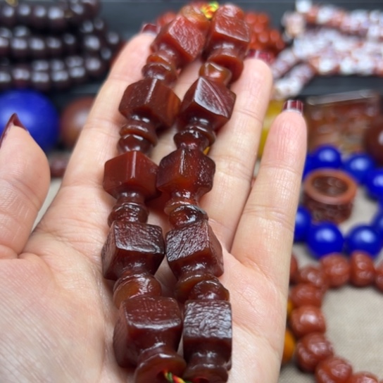 玛瑙/玉髓颈饰未镶嵌刺****-