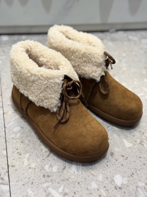 新品可爱甜美风百搭软底软面短靴雪地靴6077-1