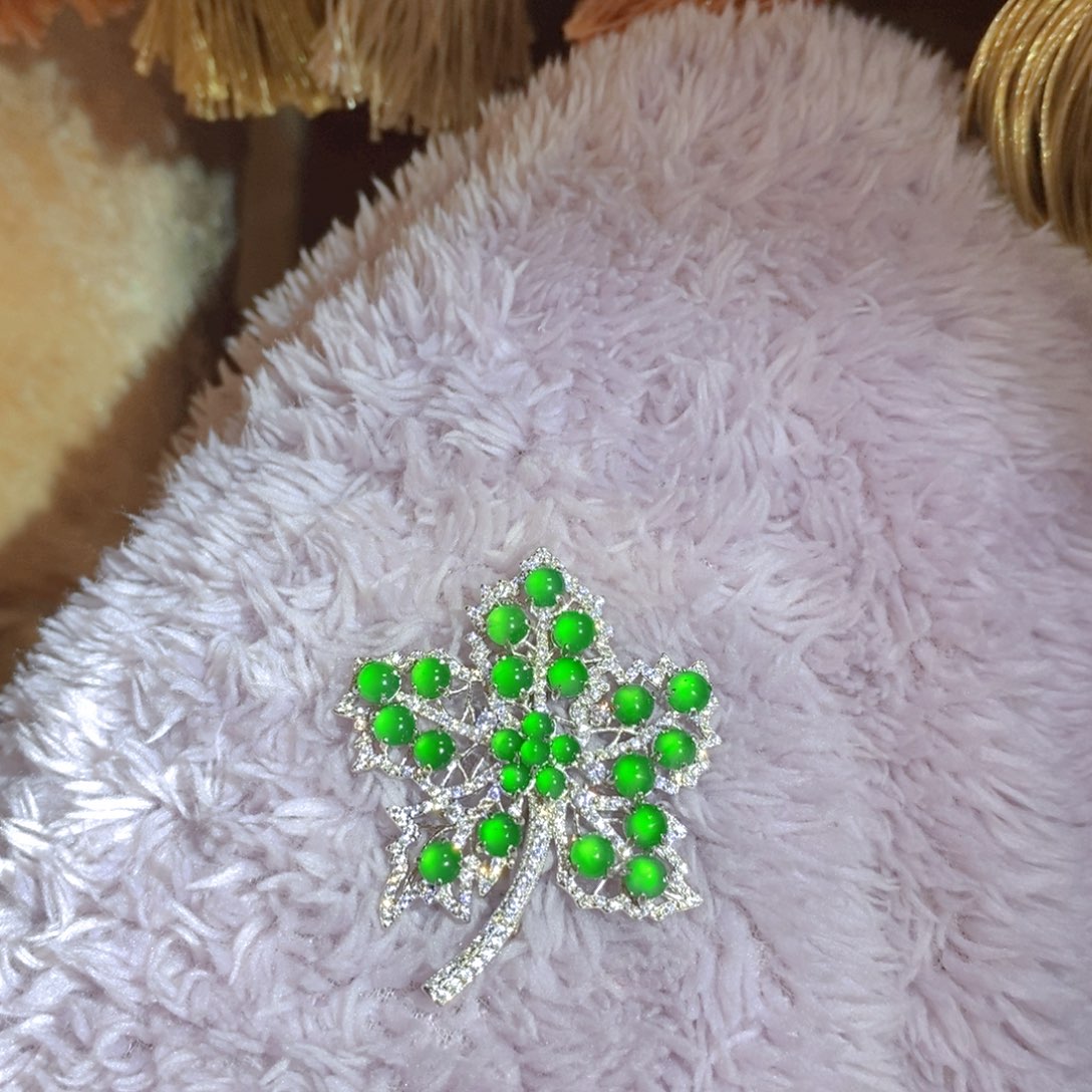 翡翠颈饰银S925镶嵌天然翡翠