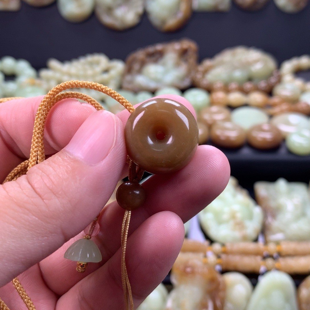 ℳ***ℳ和田玉未镶嵌挂件