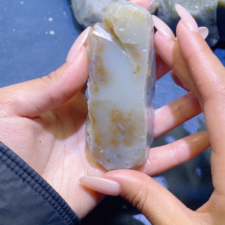 和田玉未镶嵌珠宝半成品