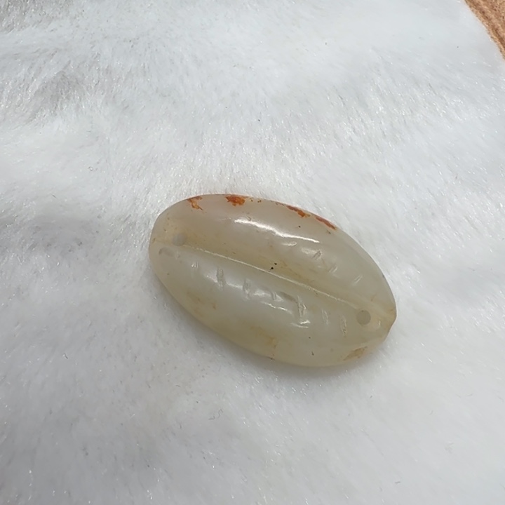 和田玉（糖玉）未镶嵌颈饰和田玉未镶嵌颈饰